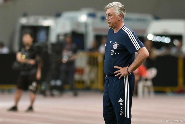 希勒评英超第17轮最佳阵：萨拉赫领衔利物浦4将