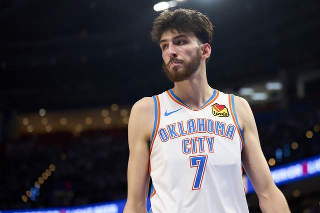 詹姆斯25+7+10拉塞尔27+10 湖人大胜老鹰回第9